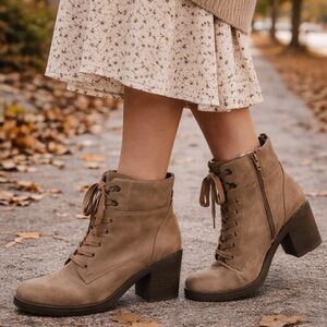 Crown Vintage Holliss Lace-Up Ankle Boots | Boho Block Heel Booties | Size 7